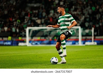 西甲｜ 争冠双雄正面对决 巴塞冲击马体会不败主场