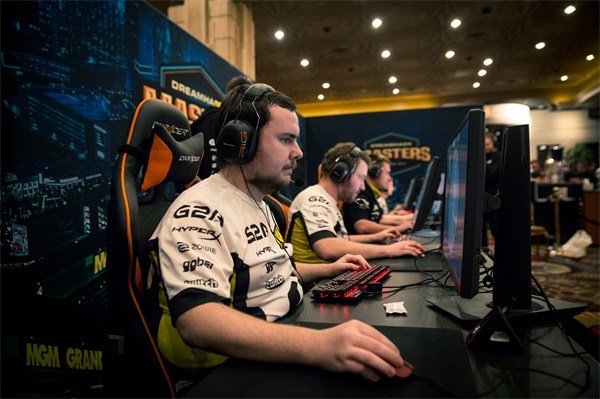 既能引领进 既能引领进