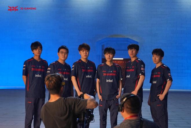 教练的悉心 教练的悉心